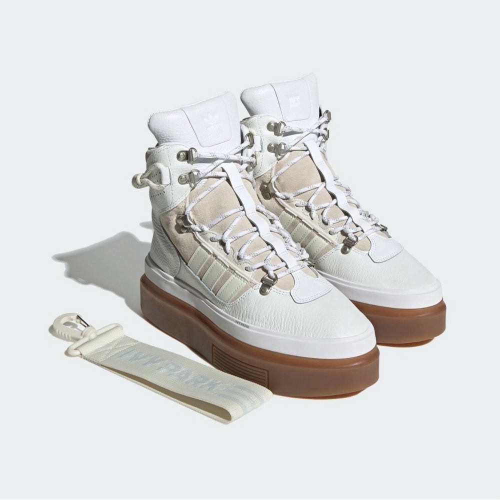 Adidas IVY PARK SUPER SLEEK BOOT from Superstar Beyoncé women size 9.5 US